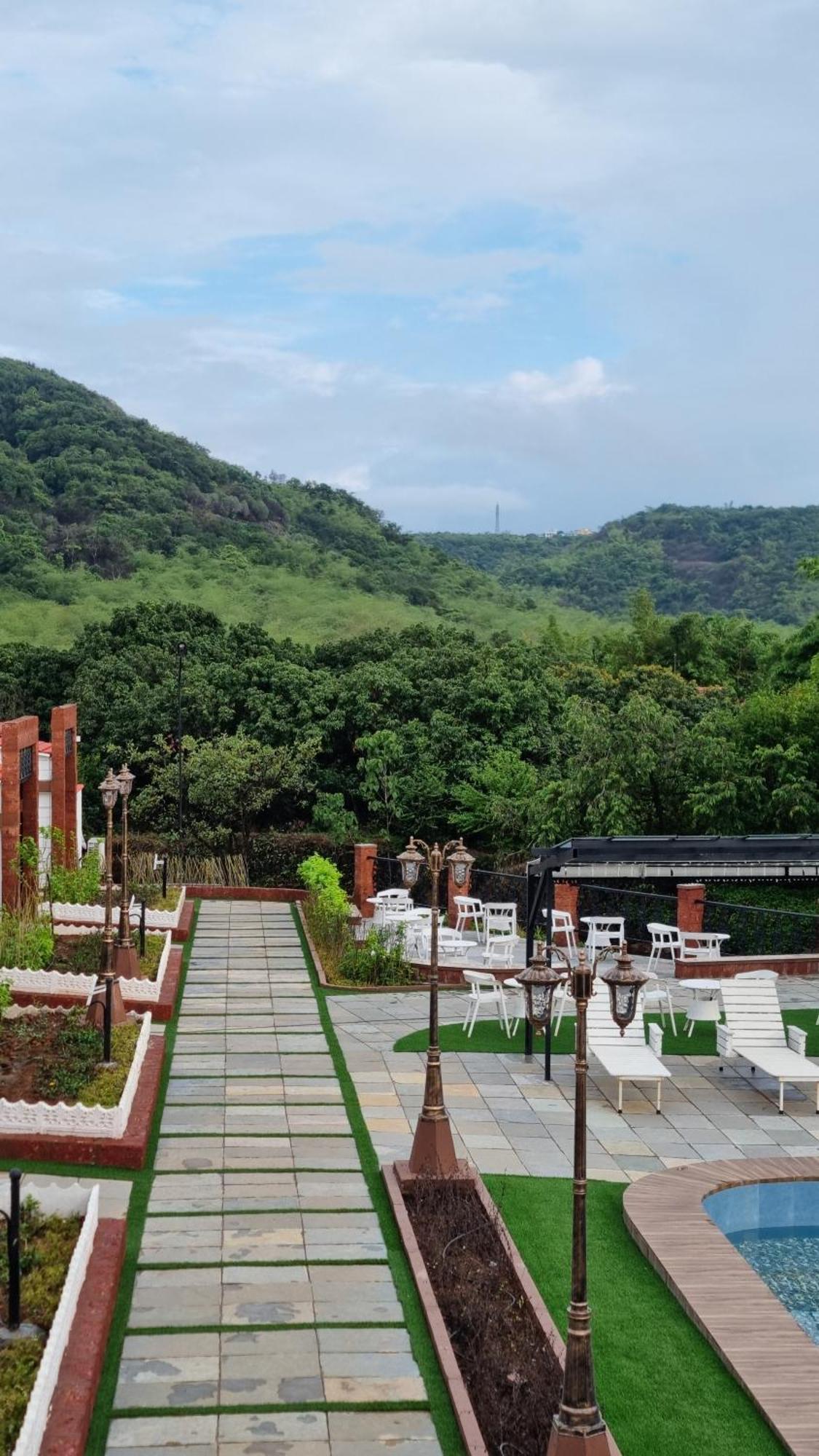 Nostravila Lonavala Esterno foto