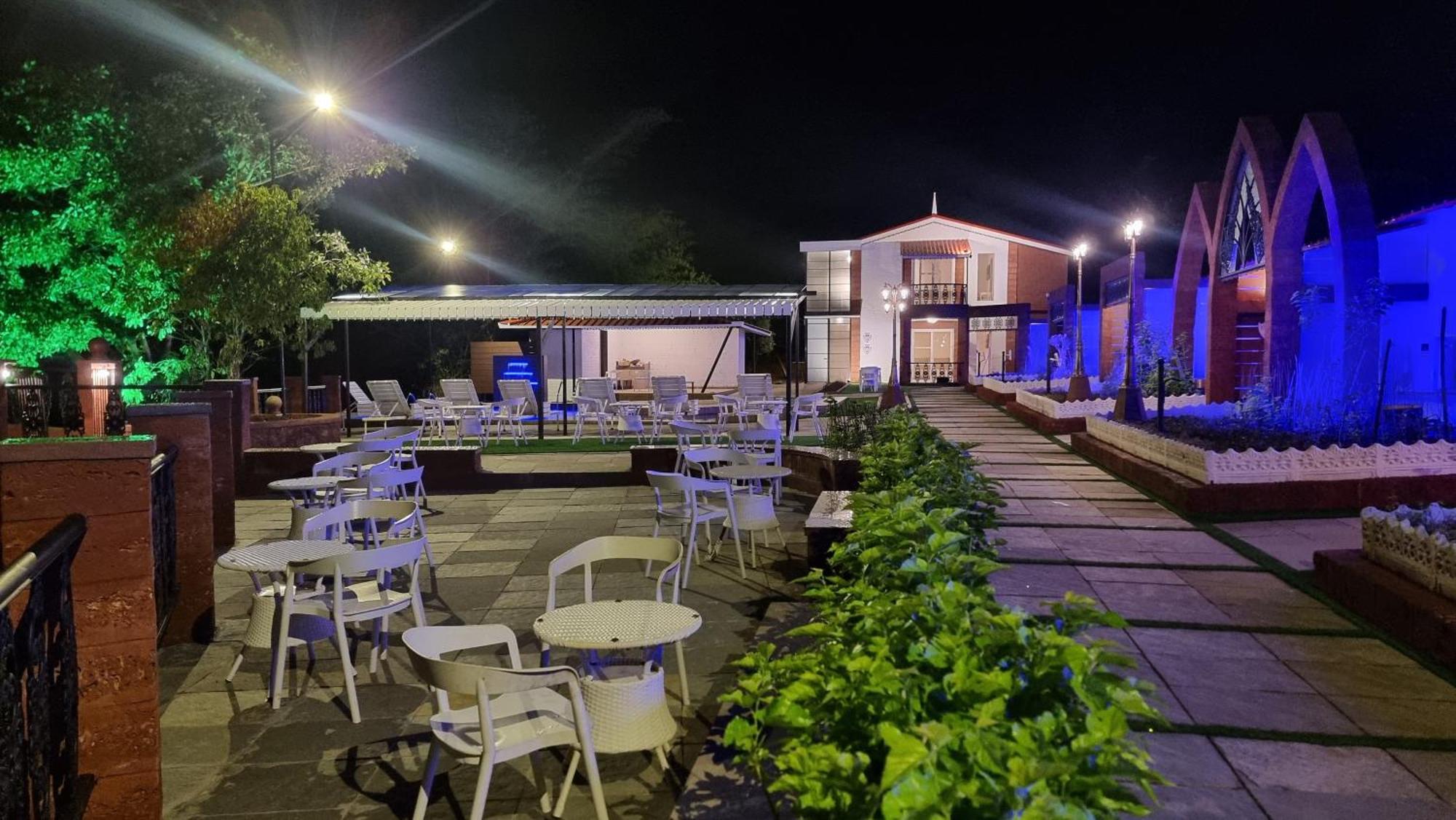 Nostravila Lonavala Esterno foto
